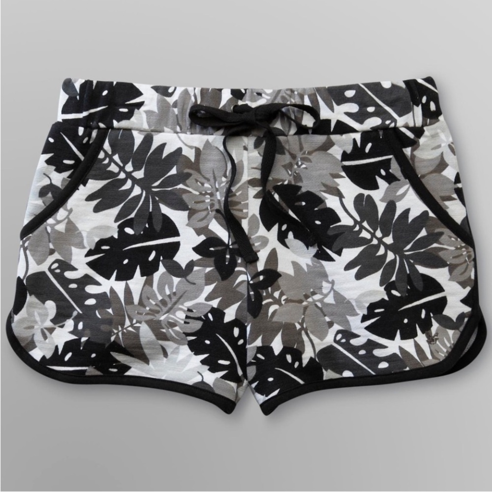 Selena Gomez botanical leaf shorts M